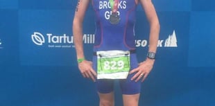 Brooks retains European triathlon title