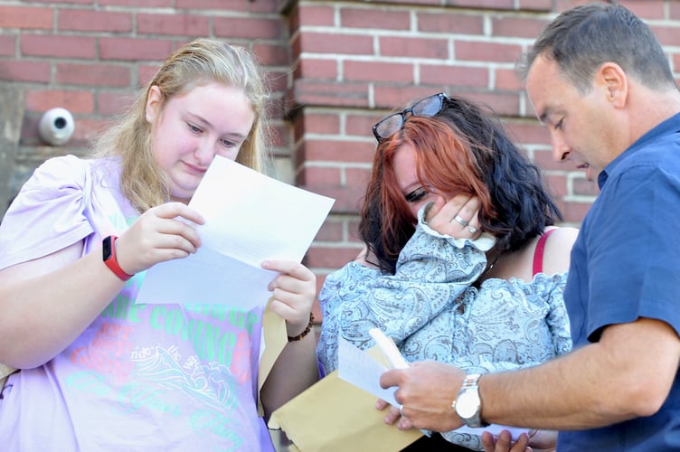 MDA250822C_SP006
Photo: Steve Pope

GCSE Results at Newton Abbot College. Tears of joy for Shelley Robinson and Amelia Thorne with Key Stage 4 Raising Achievement Leader Sam Groves.