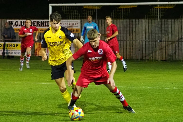 Buckland Athletic beat Honiton Town