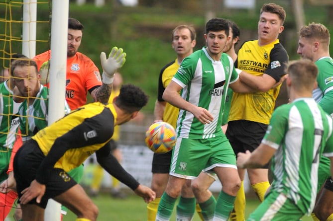 Buckland Athletic 6-1 Street