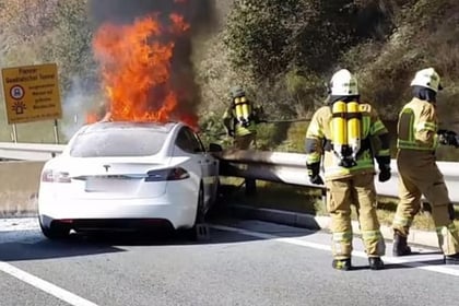 How to tackle a fire in an electric car