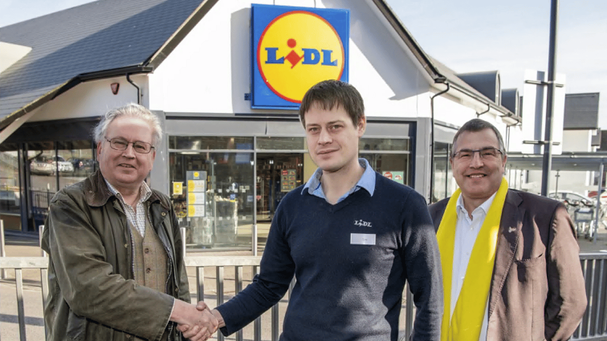 Lidl serves up food donation for HITS charity | middevonadvertiser.co.uk