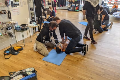 Free CPR and defibrillator training at community centre 
