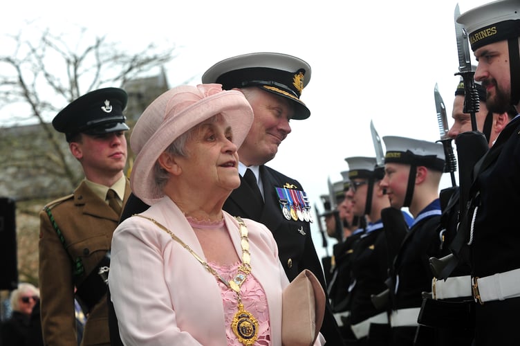 MDA010423B_SP021  Photo: Steve Pope 

Crew members  of the Royal Navyâs hunter-killer submarine HMS Triumph  exercised their freedom of Newton Abbot on April 1.
With fixed bayonets 30 submariners, accompanied by musicians from South West Area Sea Cadets, marched through the town.