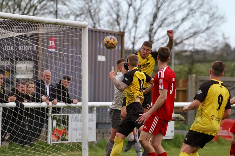 Barnstaple Town 4-3 Buckland Athletic