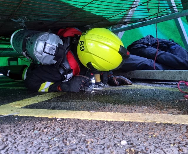 Rescuing people from confined and cramped spaces