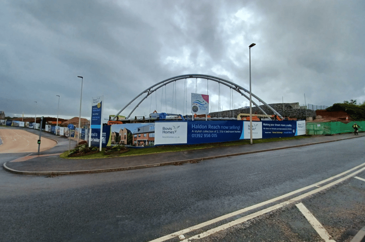 Footbridge installation on A379