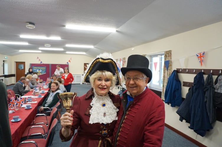 Kingsteignton town crier