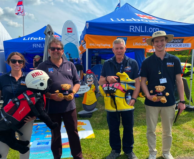 Saving the lives of paddleboarders – RNLI campaign at show