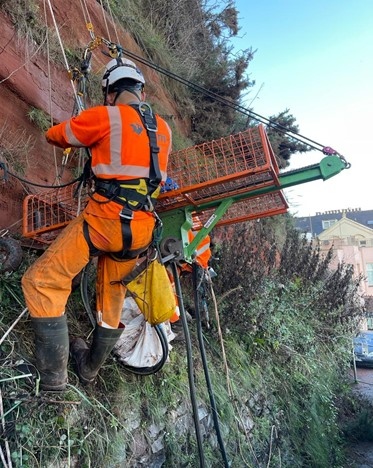 Cliff stabilisation work begins 