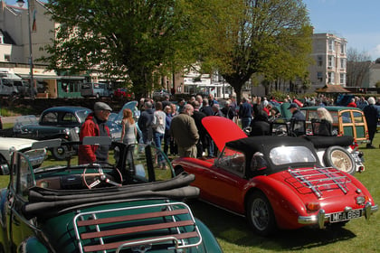 Classic cars to line up on the Lawn 