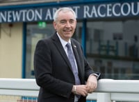 Newton Abbot Racecourse MD to retire