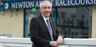 Newton Abbot Racecourse MD to retire