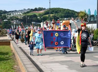 Hundreds protest against sewage in Teignmouth