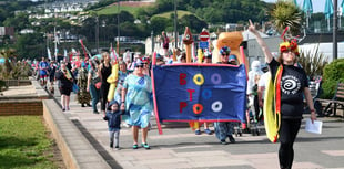 Hundreds protest against sewage in Teignmouth