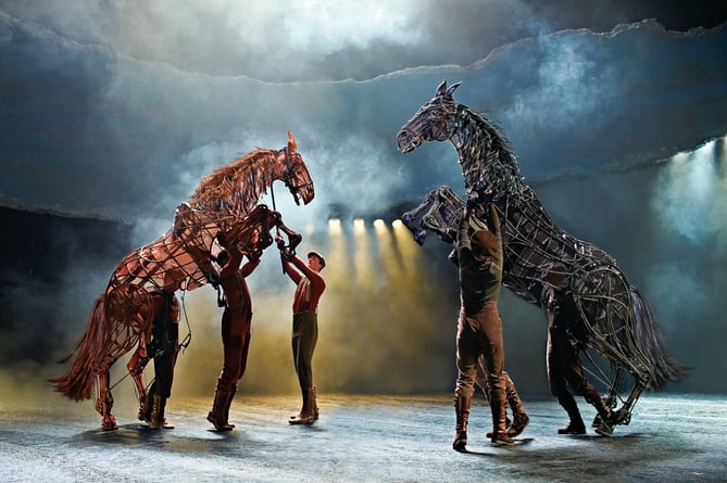 War Horse at the New London Theatre  Photo by Brinkhoff Mögenburg 852-000