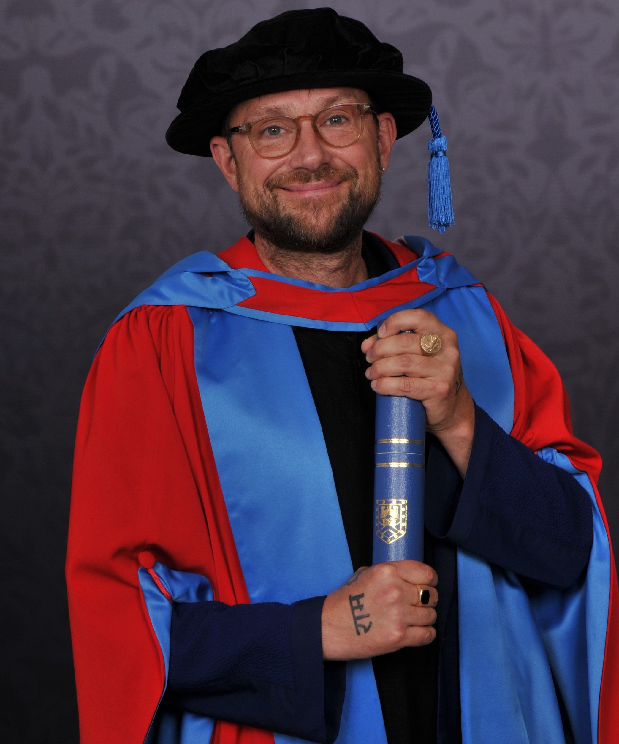 Honorary Devon degree for Britpop legend Damon | middevonadvertiser.co.uk