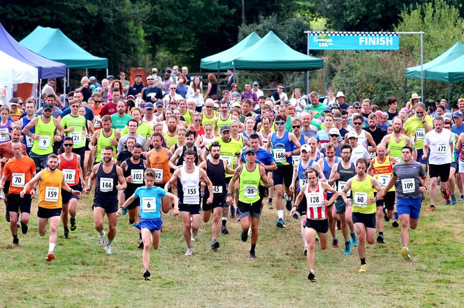 Lustleigh Show. Start of the Lustleigh 10k race 