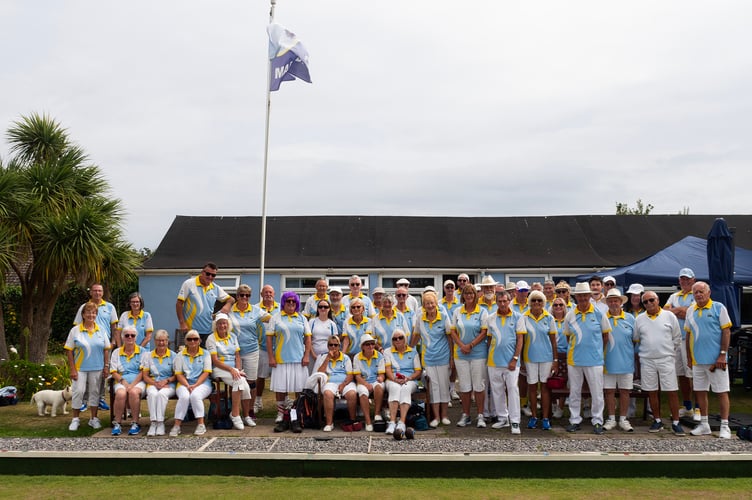 A group picture of Dawlish Marina members