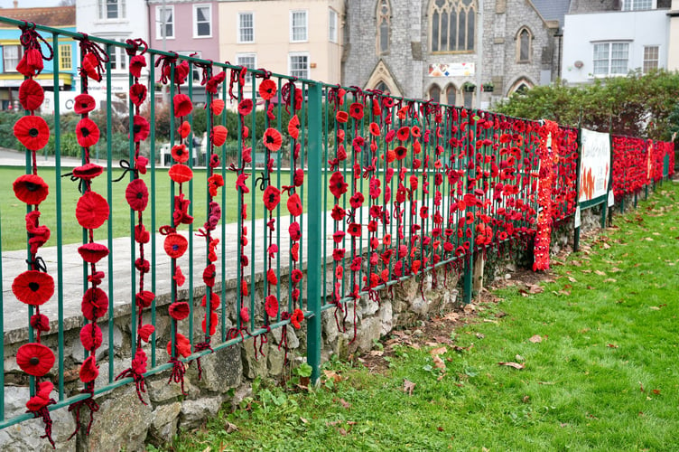 Dawlish Poppy Wall under construction  Photo: Bob Simpson