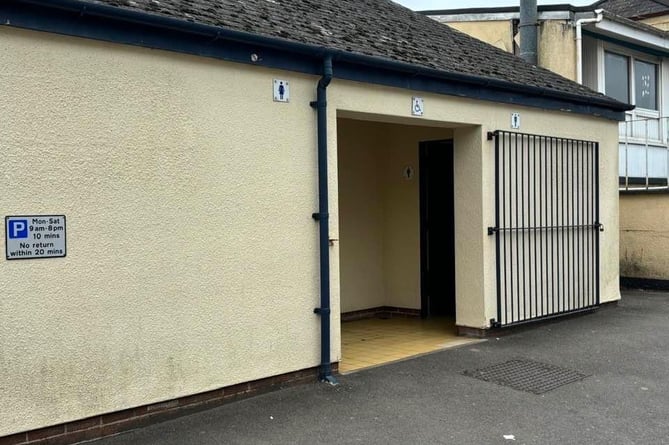 Starcross public toilets 