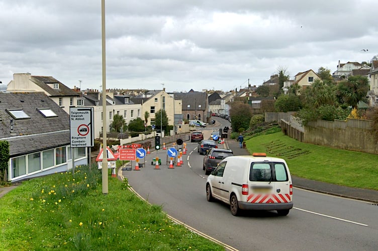 Temporary traffic lights on the A379 at Shaldon